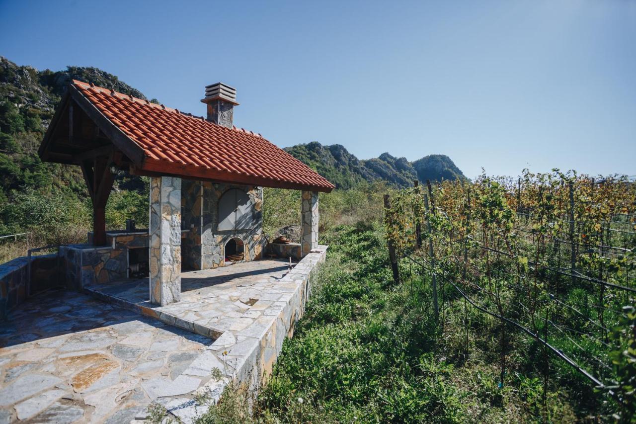 Eco Winery Lipovac Apartments Cetinje Ngoại thất bức ảnh