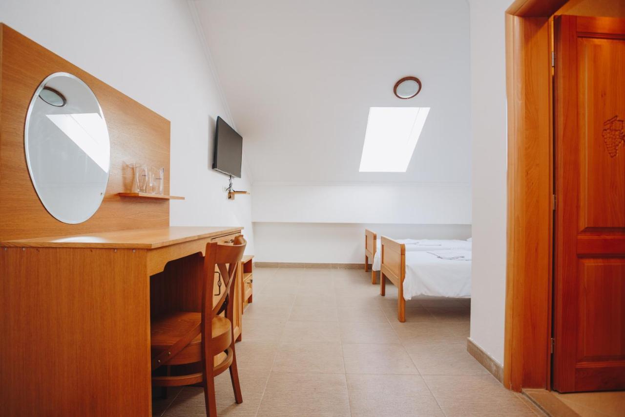 Eco Winery Lipovac Apartments Cetinje Ngoại thất bức ảnh