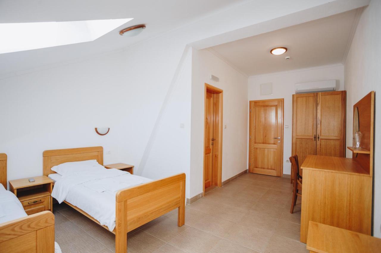 Eco Winery Lipovac Apartments Cetinje Ngoại thất bức ảnh